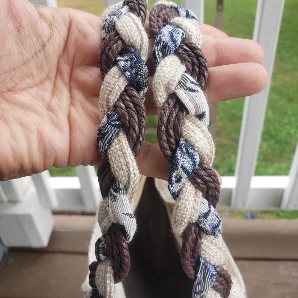 Unique Versatile Hand Bag - Picture 6 of 7